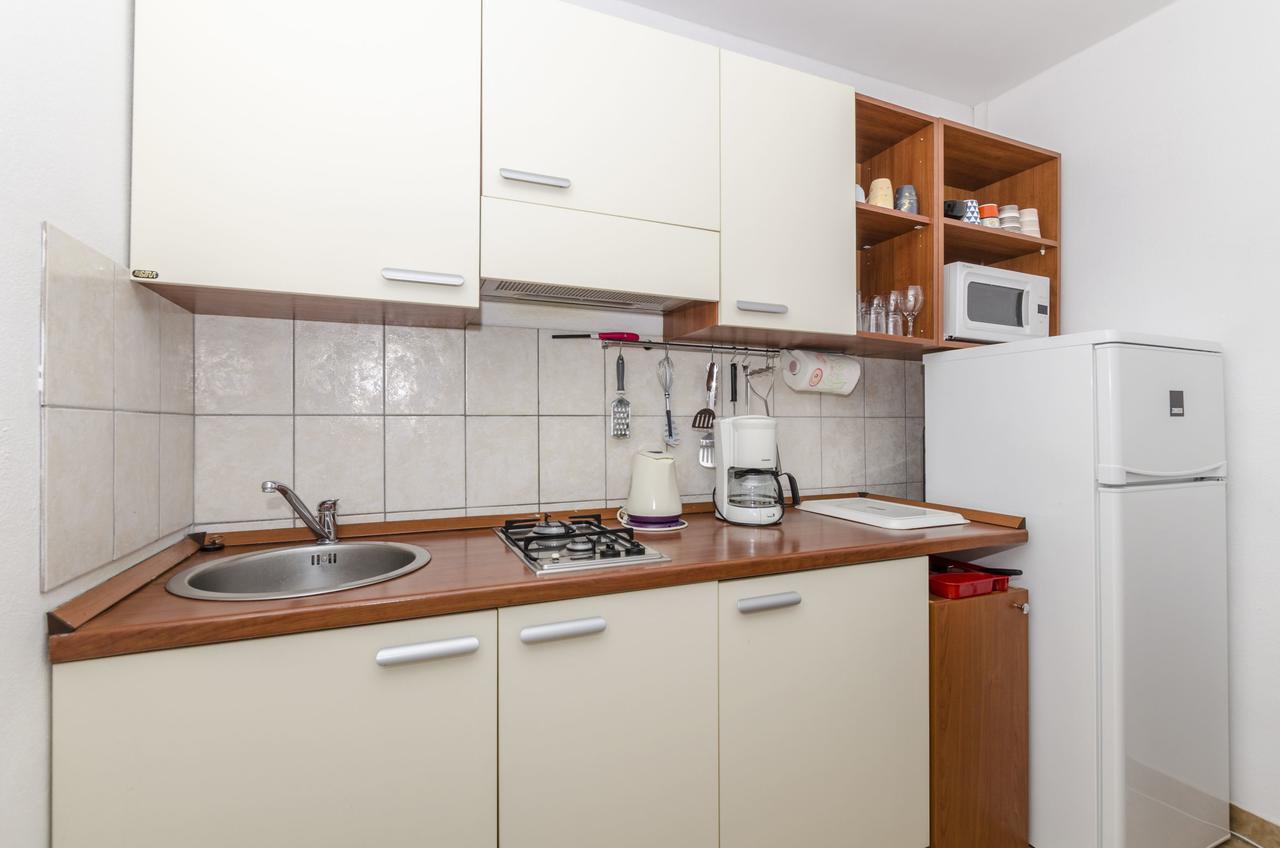 Apartments Dinko Gdinj Dış mekan fotoğraf