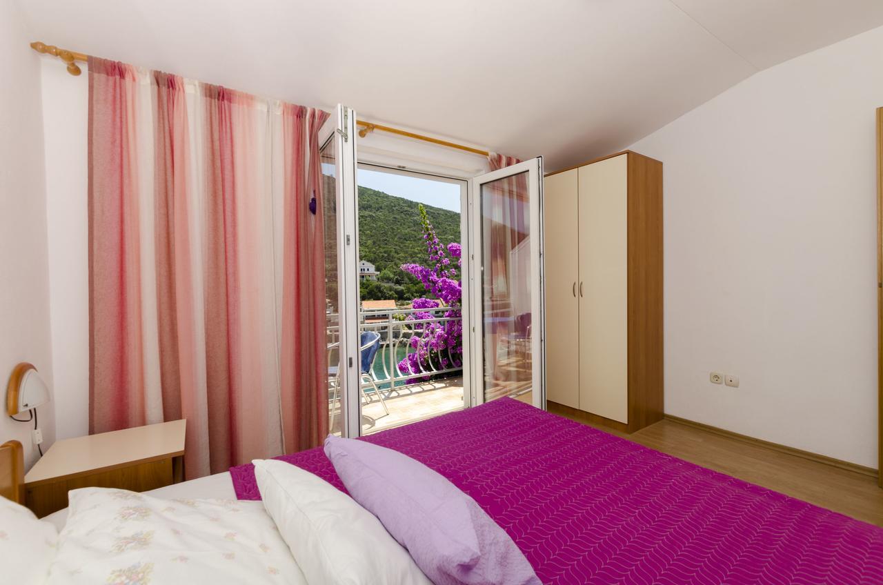 Apartments Dinko Gdinj Dış mekan fotoğraf
